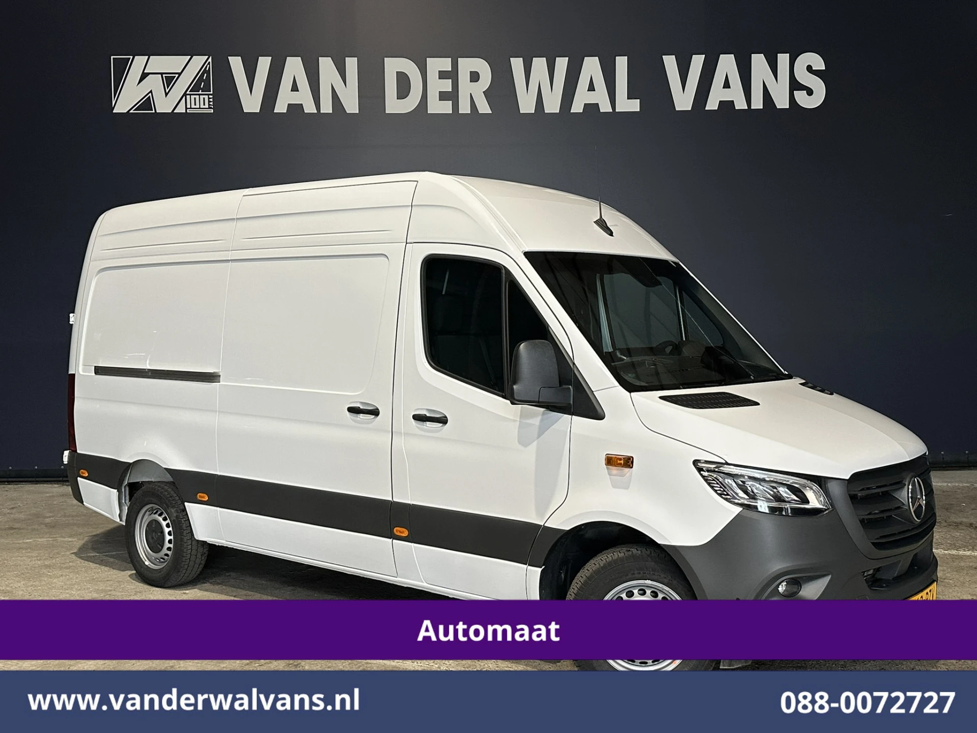 Mercedes-Benz Sprinter 2024 - 317 CDI 170pk 9G-Tronic Automaat L2H2 2025 model Euro6 Airco | Camera | XXL Navigatie | Adaptieve Cruisecontrol | LED afbeelding 1