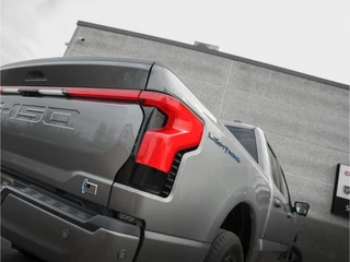 Ford F-150 2023 - Lightning Lariat Standard Range immagine 22