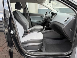 Hyundai i20 2015 - 1.2 LP i-Drive bj.2015 Airco|OH boekjes|Zeer netjes. image 9