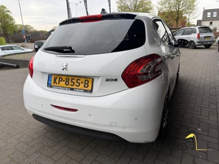 Peugeot 208 2014 - 1.2 VTi Allure obrazek 11