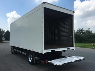 Pacton N/A 2002 - - Vrachtwagen Aanhangwagen Gesloten - T.b.v. Confectie, WF-DL-09 imagem 1