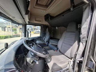 Scania G 2016 - G280 / ONLY:245570 KM / SCHMITZ BOX / PLATFORM / XENON / LWDS / FULL-AIR / AUTOMATIC / EURO-6 / 2016 immagine 28
