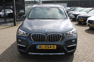BMW X1 2018 - sDrive18i Automaat Executive X-Line Sportstoelen 18'' NAVI TREKHAAK obrazek 4