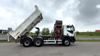 Iveco Trakker 2018 - 360 6x4 Tipper with HMF 1643Z2 Crane image 38