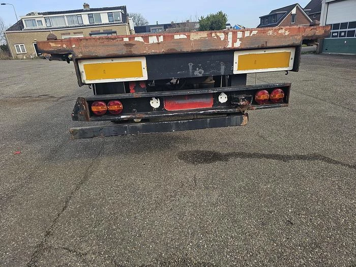 Groenewegen DRO 15-28 | Heavy duty trailer |twistlocks for container 40 ft 2 x 20 ft 20 ft mid.| saf Drum | hardwood floor. 1995 Bild 4