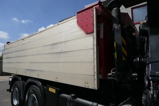 MAN TGS 2014 - 26.480 | 6X6 | 2 Side Tipper + Hydraulic dust cover | PALFINGER Q170Z84TI + Easy fold | 665130Km | 2014 | Full Steel | Drum brakes | Trailer coupling | TUV/MOT/APK 08-2026 | NL-Truck obrazek 11