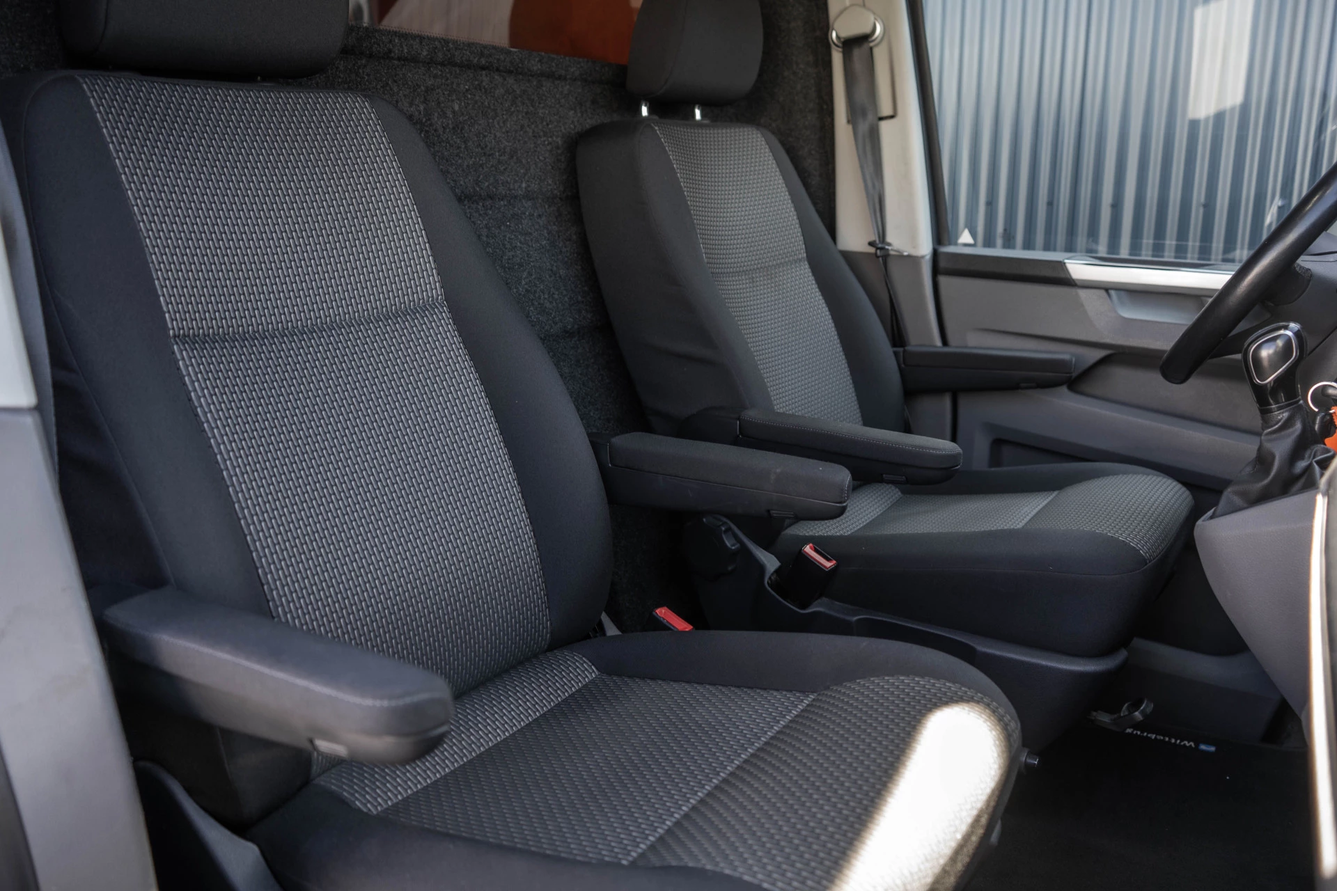 Volkswagen Transporter 2021 - T6.1 2.0 TDI BULLI | L1H1 | 150PK | LED | Automaat | Camera | Carplay | PDC | Trekhaak imagen 13