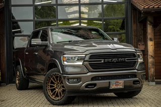 Dodge Ram 1500 2019 - 5.7 V8 4x4 Crew Cab 5'7 Laramie Level 2 obrazek 1
