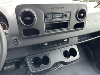 Mercedes-Benz eSprinter 2023 - L2H2 SoH 97% Camera Airco 55kwh imagem 10