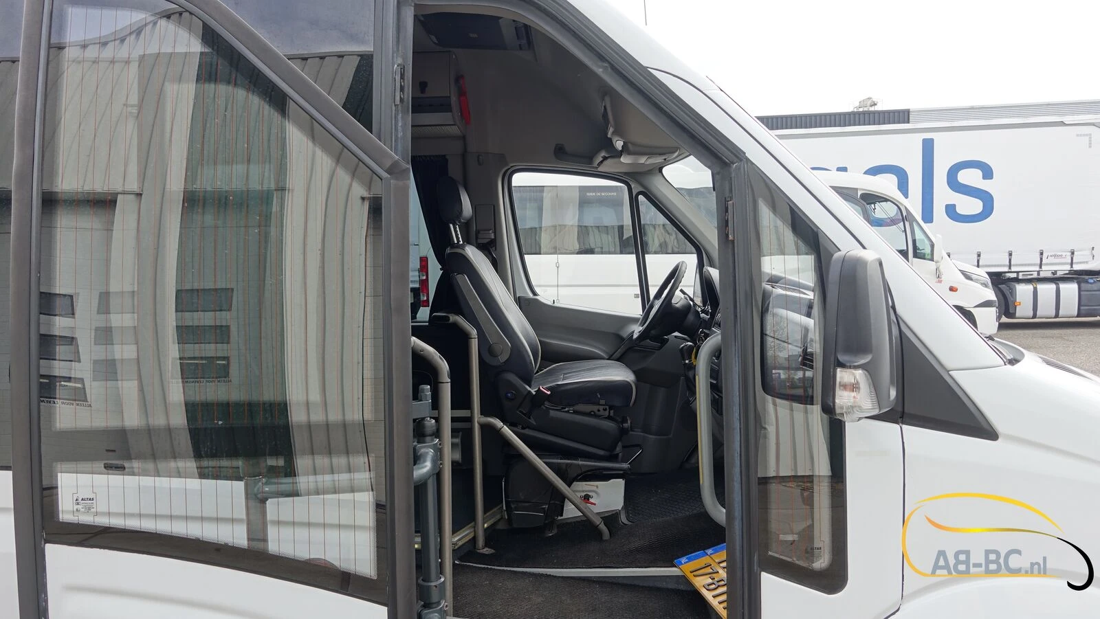 Mercedes-Benz Sprinter 2015 - Altas 17 Seats EURO 6 изображение 28