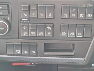 Volvo FH 2023 - 13.500 Globetrotter XL 6x2 - Retarder - Full air - Leather - Camera obrazek 16