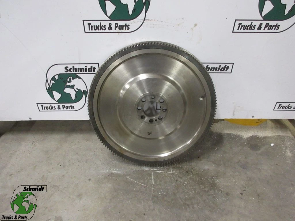MAN TGL - 51.02301-5374 / 9374 VLIEGWIEL EURO 6 NIEUW! afbeelding 1