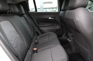 Jeep Avenger 2023 - 1.2 ALTITUDE / 18 inch + All Season / Apple Carplay / LED Lampen zdjecie 35