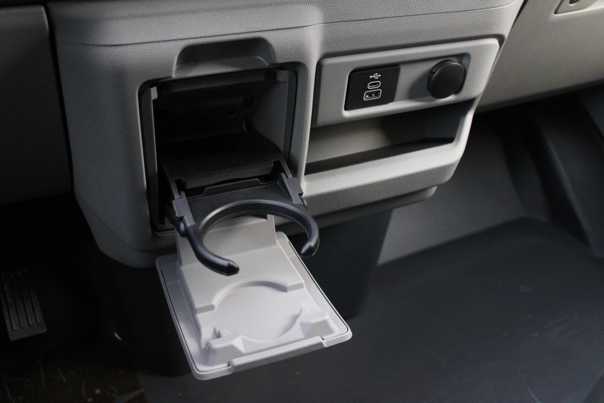 Ford Transit Custom 2025 - 320 2.5 PHEV L2H1 Trend 232pk - 5 jaar GARANTIE - 2x Schuifdeur - Adaptive Cruise - Blind Spot - Navigatie - Camera - Verwarmd Stuur - Rijklaar immagine 35
