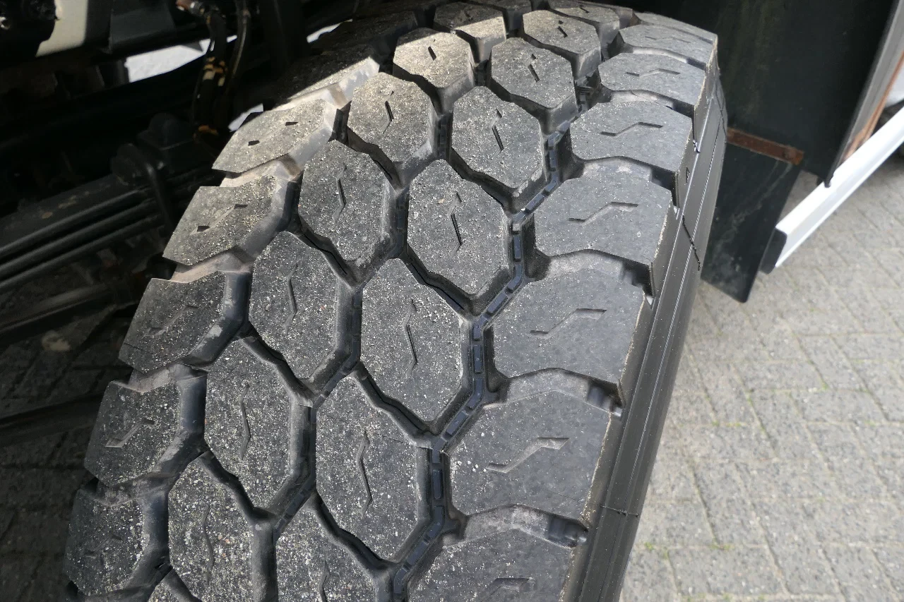 Mercedes-Benz Arocs 4151 2019 - | 8X6 | Voith Retarder | 250470Km | 2019 | Full Spring Suspension | New Tires 100% | Manual Gearbox | Euro6 | French Truck obrázek 25