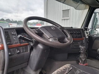 Volvo FH 2004 - 12 - 460 , 6x2 , 3 Way Tipper, Spring Suspension , Manual Gearbox, Airco obrazek 12