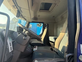 Volvo FL 250 2018 - geslotenbakwagen met klep immagine 8