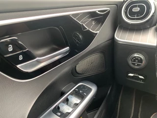 Mercedes-Benz C-Class 2023 - 300de *Parktronic*Thermatic*Distronic*Rijstrookassistent*Panoramische dak* obrazek 8