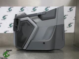 Renault - 7484559203 // 21321875 // 21321882 DEURPLAAT RENAULT T 460 for sale