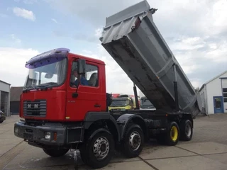 MAN FE 2001 - 410 8x4 kipper,manual feulpomp,steel kipper te koop