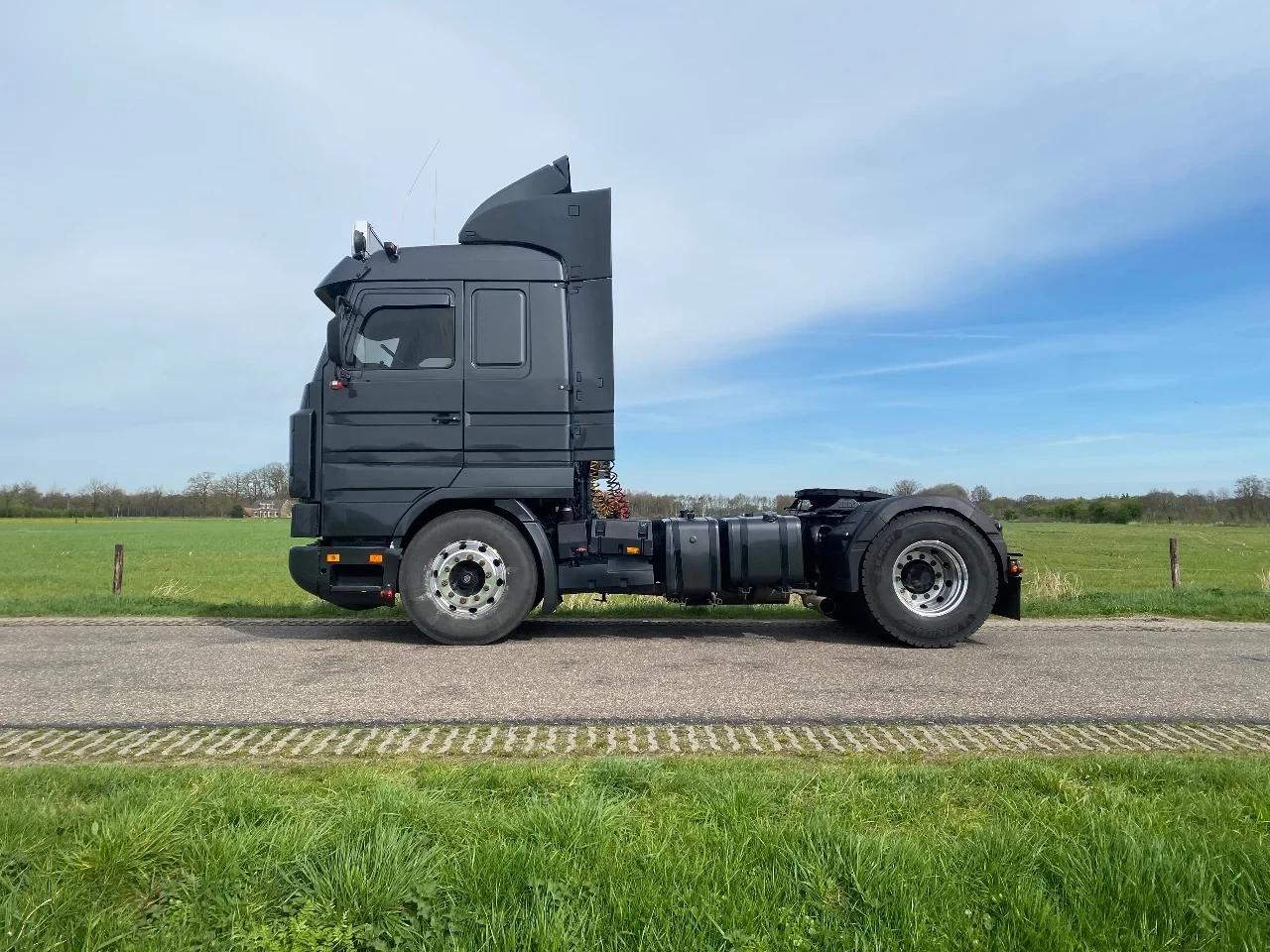 Scania R 1996 - R143-450 V8 | OLD SKOOL | NO RUST !! | COLLECTORS ITEM image 5