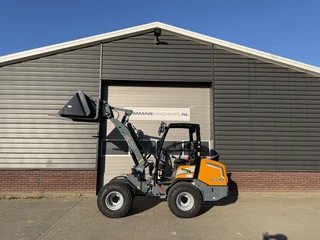 Giant G2700 X-TRA HD+ minishovel / kniklader NIEUW €690 LEASE 2026 afbeelding 2 miniatuur