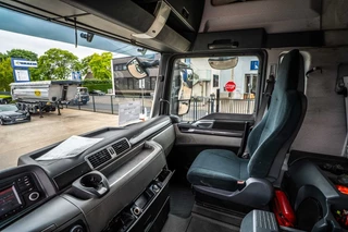 MAN TGX 2015 - 33.560 XLX BLS+BIG AXLES+INTARDER imagem 15