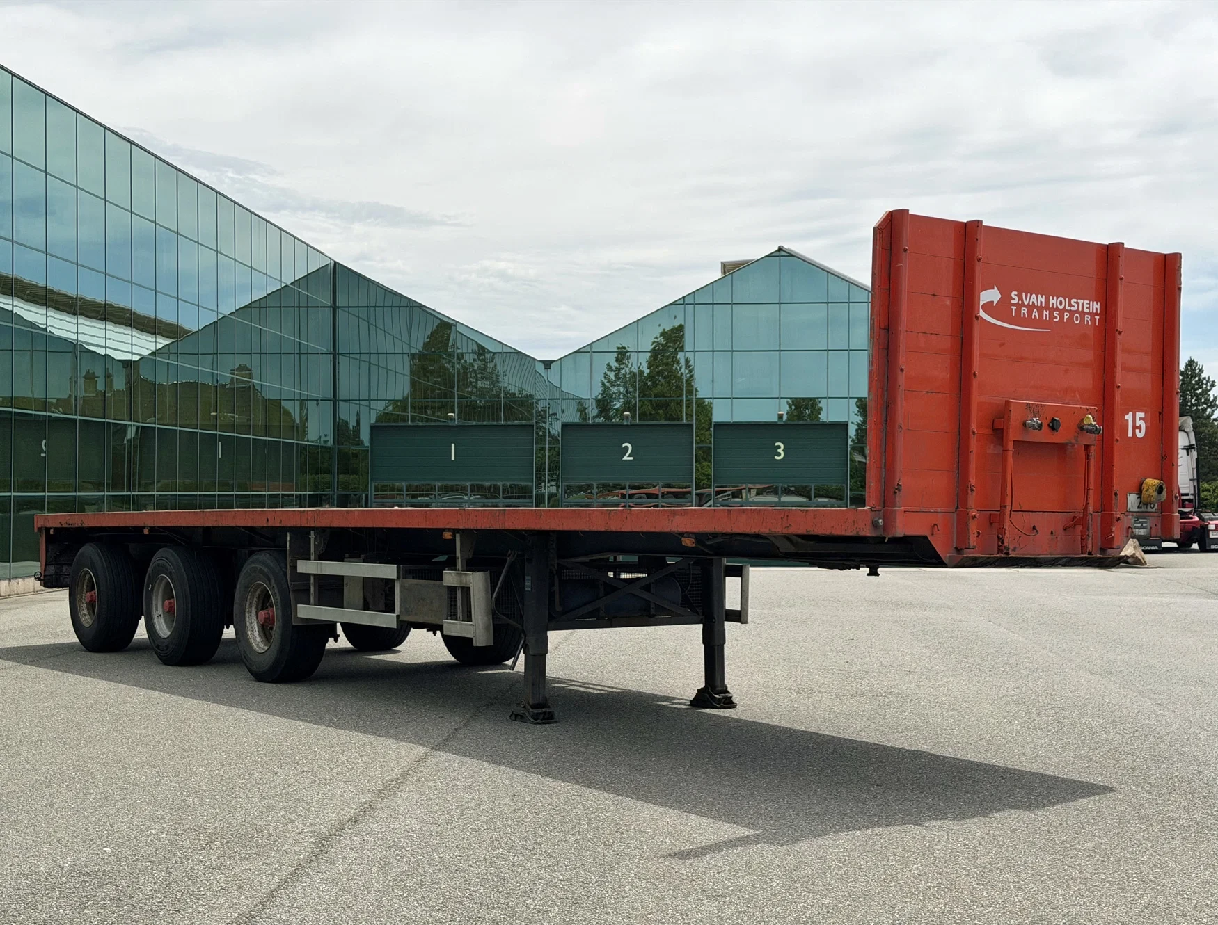 Floor 1981 - FLO-14-30-H DRUM BRAKES STEERING AXLE FLATBED HOLLAND-TRAILER afbeelding 6