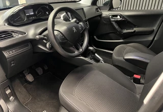 Peugeot 208 2017 - 1.2 PureTech Blue Lion - Distr Vervangen - 2e eigenaar - Nav - Cruise bild 22