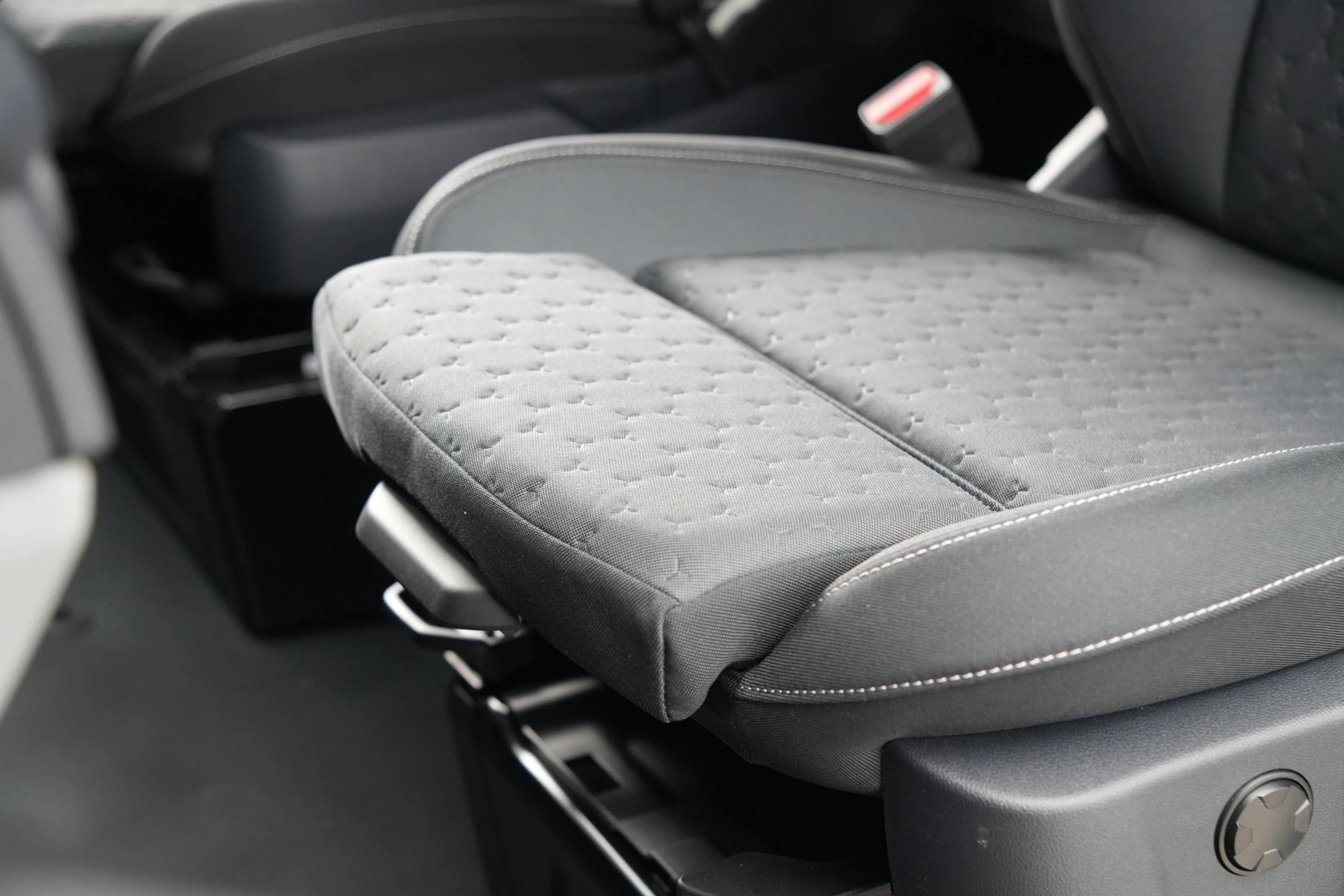 Ford Transit Custom 2025 - 320 2.0 TDCI L2H1 Limited 170pk - INCLUSIEF BPM - 2x Schuif - 1+1 Stoel - ACC - Blindspot - Stoel/stuurverwarming - Keyless - Rijklaar imagen 18