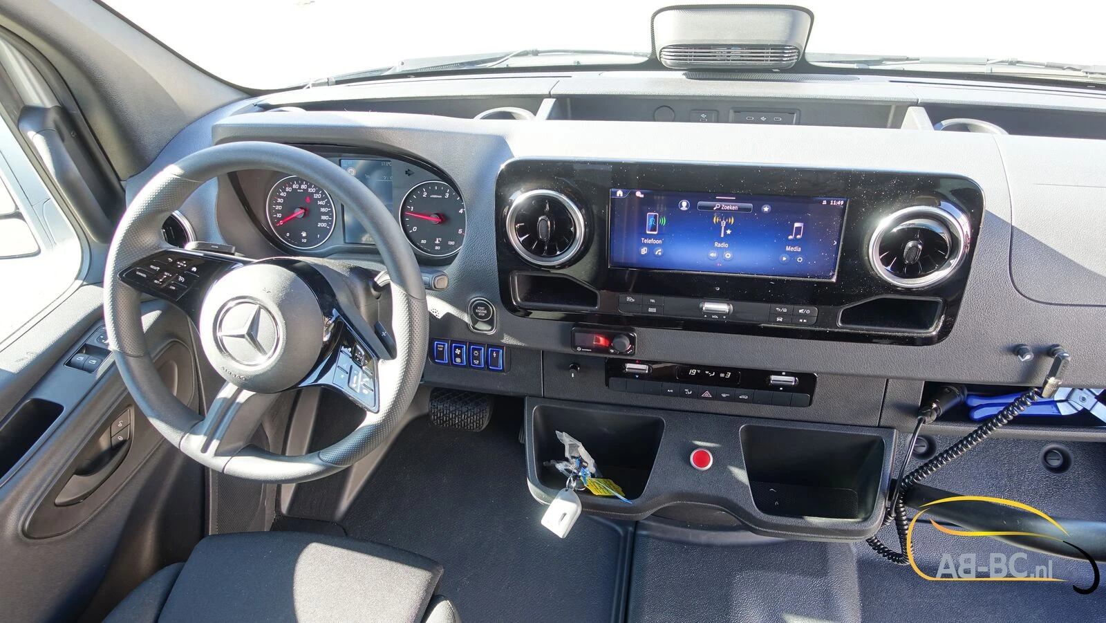 Mercedes-Benz Sprinter 2026 - NEW 519 CDI - 24 Seats EURO 6 zdjęcie 46