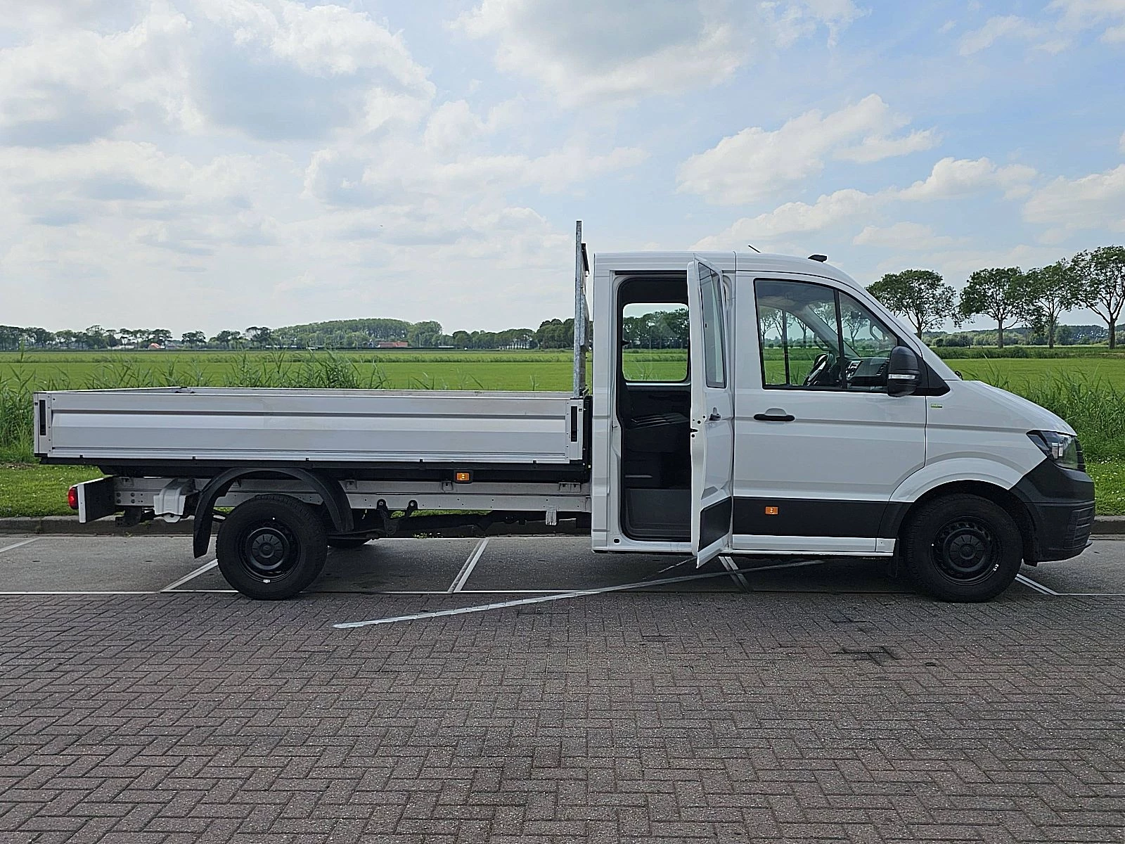 Volkswagen Crafter 2023 - 35 2.0 Bild 14