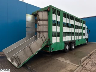 Renault N/A 2010 - Premium 430 Dxi 6x2, EURO 5, PTO, livestock trailer with 3 decks bild 4