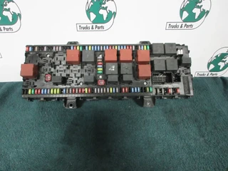 Volvo - 22619999-P02 VMCU/FRC MODULEN ZEKERINGSKAST FH 460 EURO 6 afbeelding 3 miniatuur