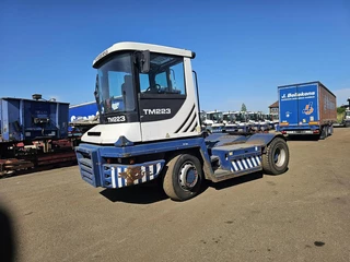 Terberg RT283 | TERMINAL TRACTOR 4X4| TURNING CHAIR. | AUTOMATIC GEAR |19208 HOURS HYDRAULIC SYSTEM. 2016 - N/A immagine 7