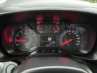 Opel Combo 2019 - 1.5D 102 PK / L2H1 / 1e EIG. / 85.411 KM !! / SORTIMO INRICHTING / AIRCO / CRUISE / NAVI / APPLE CARPLAY изображение 12
