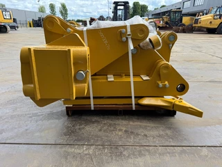 Caterpillar D8T D8R D8N Multishank Ripper (forged shanks) 2026 - N/A obrazek 2