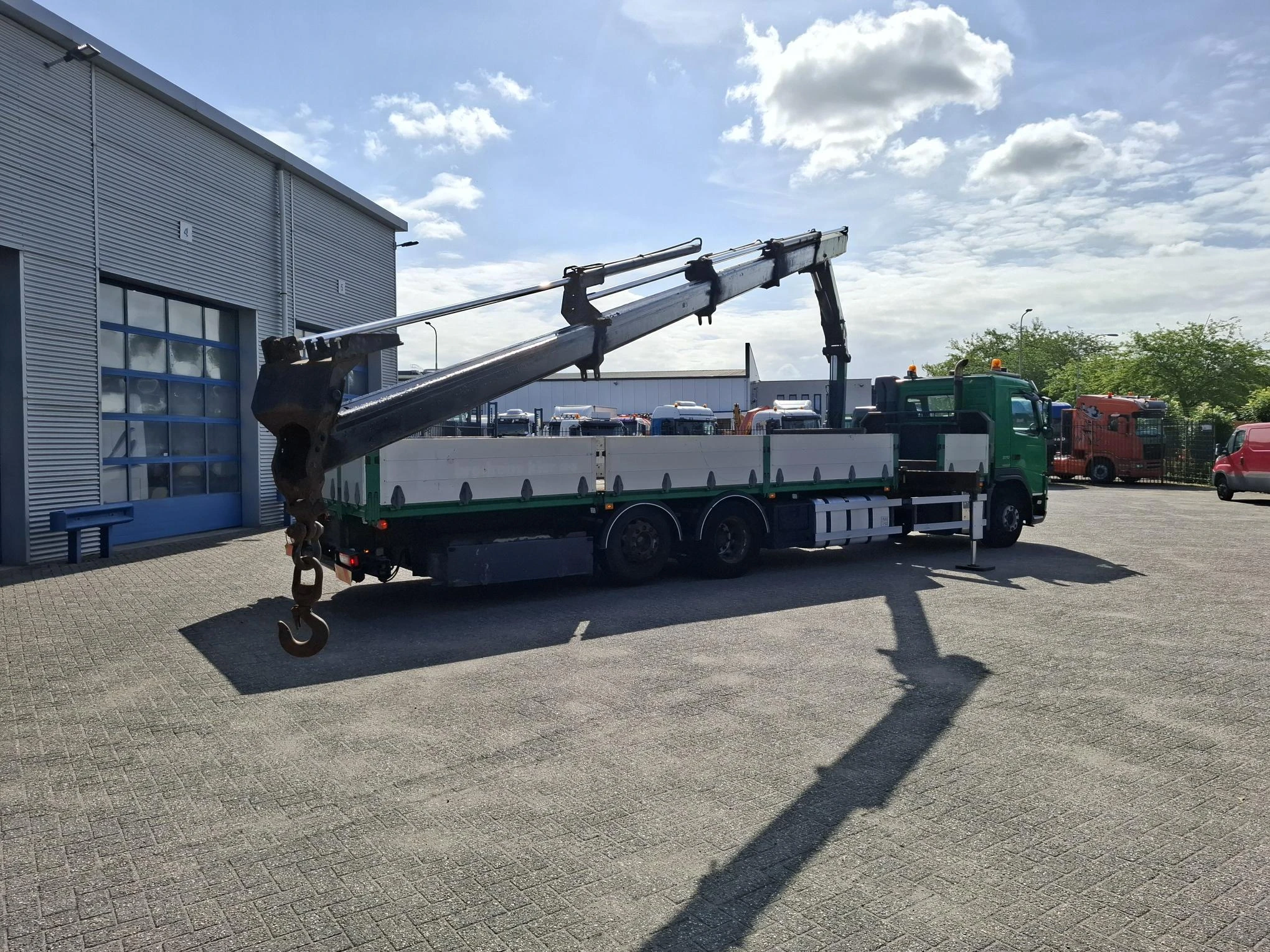 Volvo FM 11.370 2012 - / HMF 1420 REMOTED CRANE / LIFT+LENKACHSE / AIRCO / FRIDGE / AUTOMATIC / EURO-5 / 2012 изображение 11