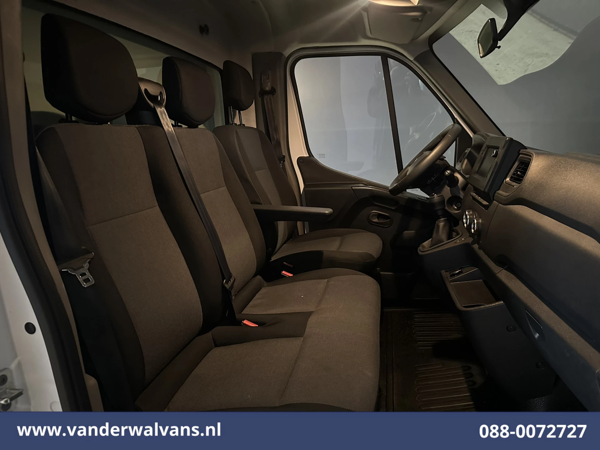 Renault Master 2024 - 2.3 dCi 146pk Bakwagen 222cm Hoog Laadklep Euro6 Airco | Camera | Navigatie | LED | 983kg Laadvermogen imagen 9