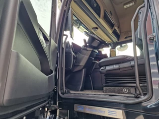 Mercedes-Benz Actros 2024 - 1863 Bigspace 4x2 - Retarder - Mirror cams - Leather - Alloy wheels - Driver Extent+ obrazek 9
