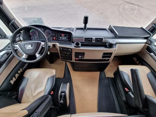 MAN TGX 2020 - 18.510 4x2 - Lowdeck - Custom interior - Full air - Night clima - Euro 6 - Alloy wheels image 12