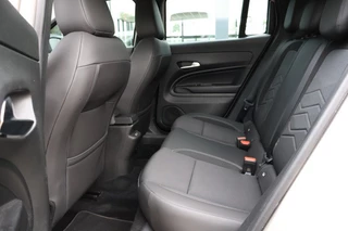 Jeep Avenger 2023 - 1.2 ALTITUDE / 18 inch + All Season / Apple Carplay / LED Lampen zdjecie 34