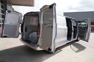Ford E-Transit 2026 - Cust. 340 L2H1 Limited 71 kWh 218PK Automaat image 4