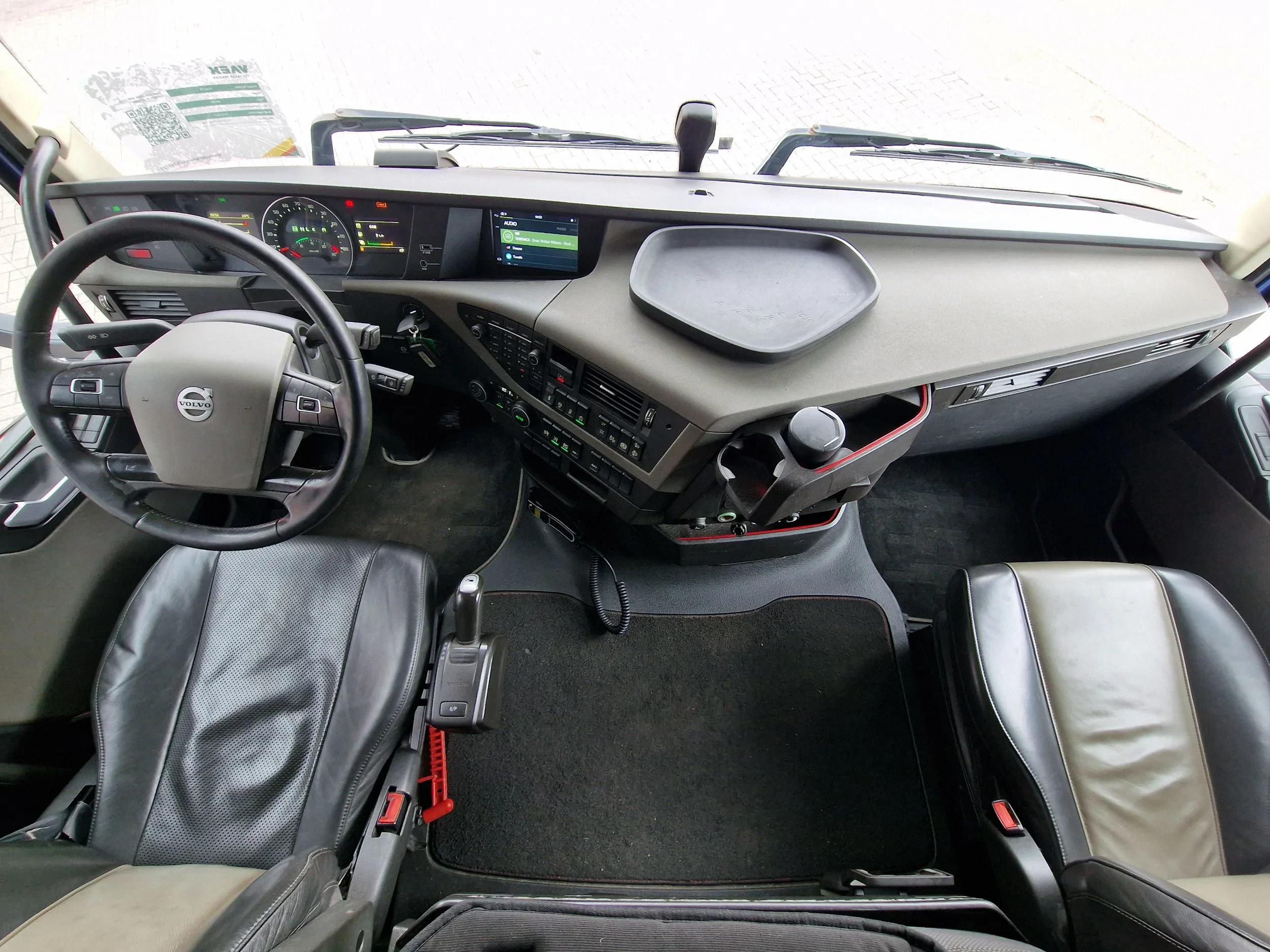 Volvo FH 2019 - 13.460 6X2 - full air - WB600 - Leather seats - side opening изображение 23