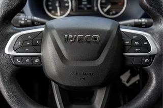 Iveco Daily 2021 - **35S14V 2.3 L2H2 | Automaat | Euro 6 | Cruise | Climate | 3500 KG Trekgewicht | Trekhaak** obrazek 12