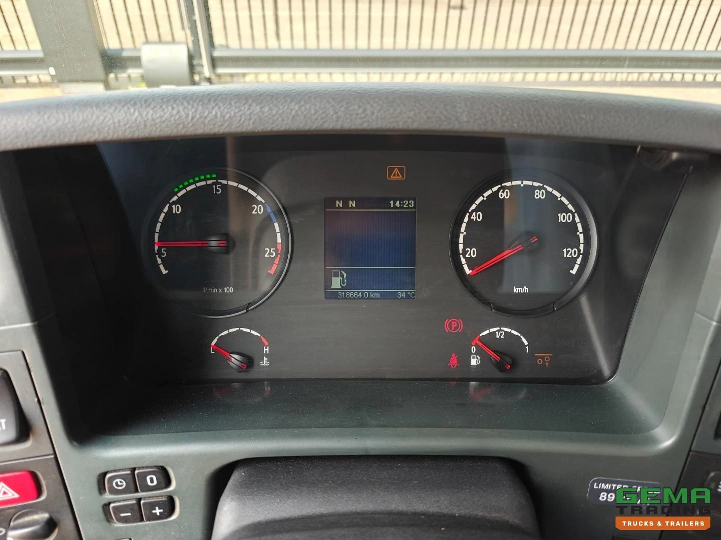 Scania P 2012 - 320 B 6X2*4 afbeelding 21