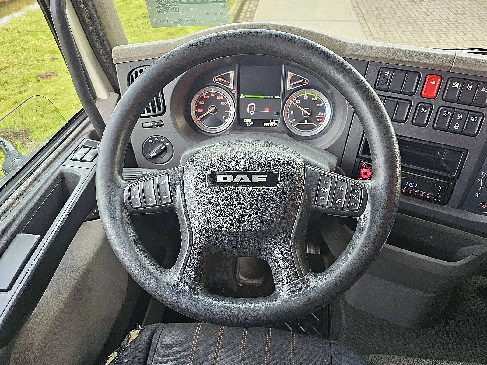DAF 2018 - LF 180 image 11