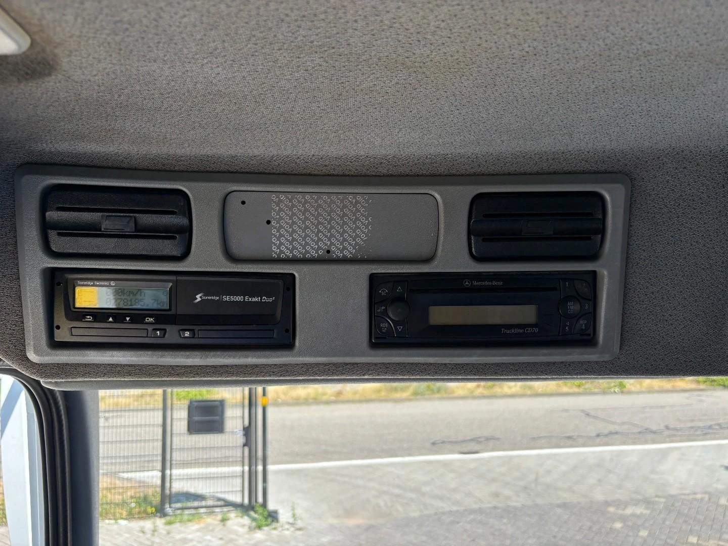 Mercedes-Benz Axor 2008 zdjęcie 29