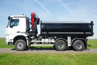 Mercedes-Benz Arocs 3346 2026 - 33,3-tons 6x6 met Palfinger Z kraan en Gijsbertsen kipper bild 2