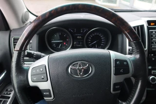 Toyota Land Cruiser 2016 - V8 200 V8. 4.5D Executive. 7 Persoons. Luchtvering. 46.500.- euro marge image 8
